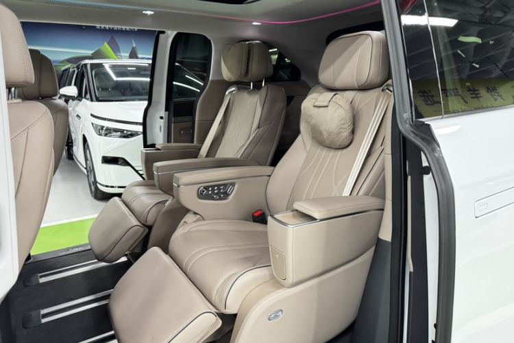 Used XPeng X9 2025 740 Ultra-Long Range Max