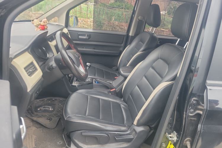 Used Wuling Hongguang PLUS 2019 1.5T Manual Luxury 7-Seater
