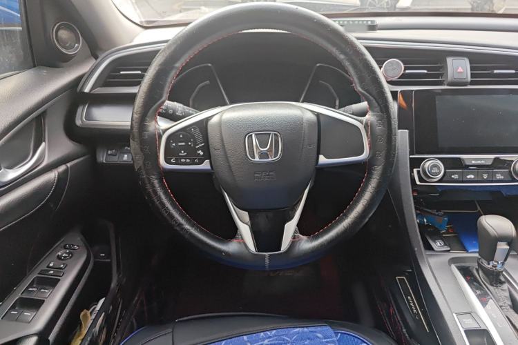 Used Honda Civic 2016 220TURBO CVT Luxury Edition
