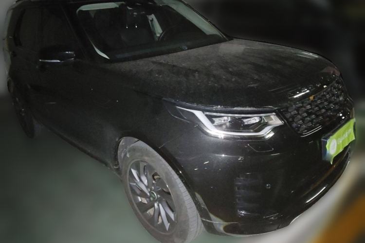 Used Land Rover Discovery 2023 Revised Version 360 PS R-Dynamic S Front Right 45 Deg