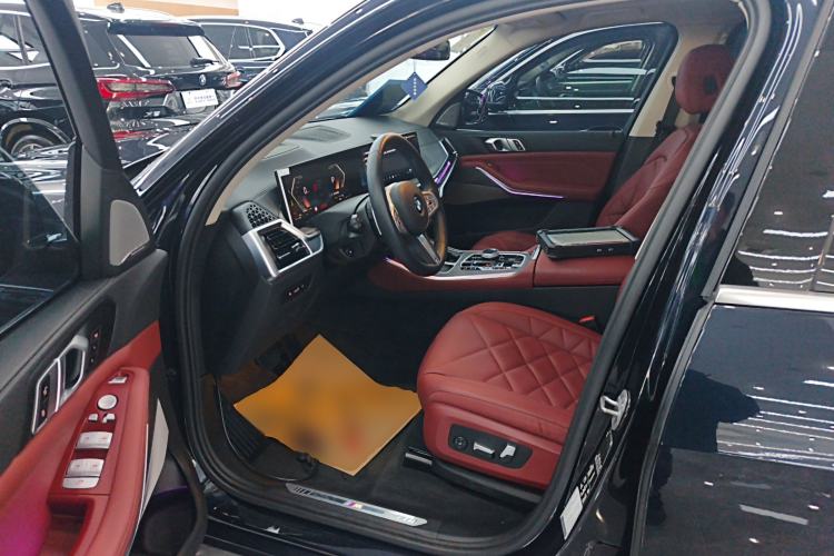 Used BMW X5 2023 xDrive 30Li Luxury M Sport Package Driver Seat