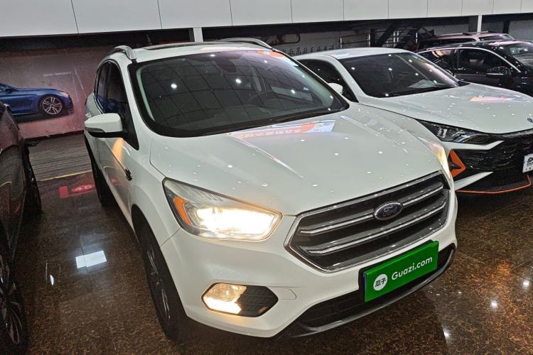 Used Ford Kuga 2019 EcoBoost 180 Two-Wheel-Drive Platinum Edition China VI Standard