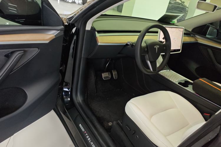 Used Tesla Model Y 2021 Standard Range Rear-Wheel Drive Version Driver Seat