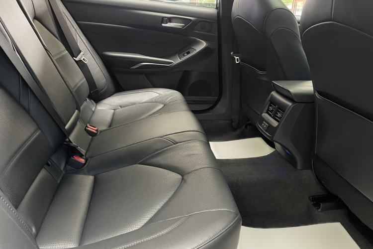 Used Toyota Avalon 2022 2.0L Luxury Edition Interior 4