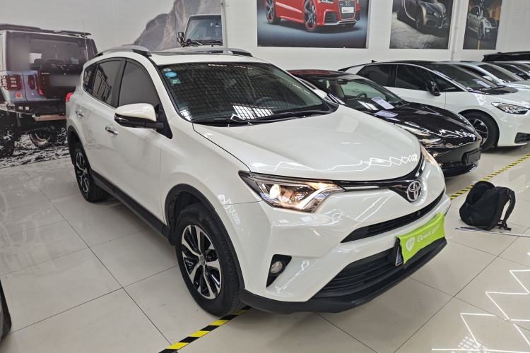 Used Toyota RAV4 2016 2.0L CVT Two-Wheel Drive Fashion Edition China V Standard