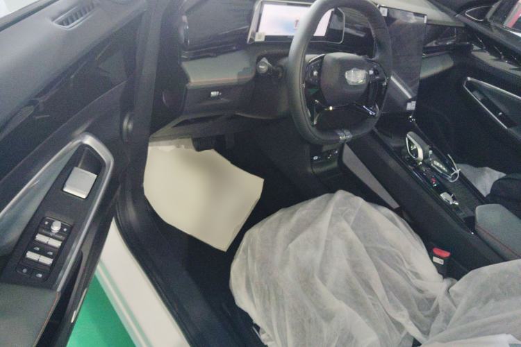 Used Geely Auto Emgrand X7 Sport 2024 1.5TD Smart Connect+