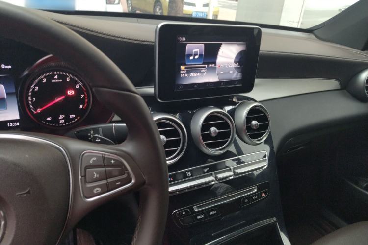 Used Mercedes-Benz GLC 2017 GLC 200 4MATIC Center Console