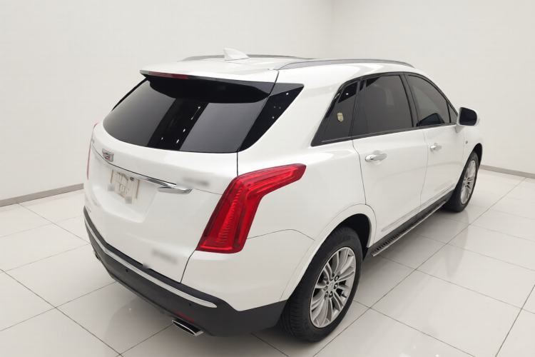 Used Cadillac XT5 2018 25T Luxury Model Rear Right 45 Deg