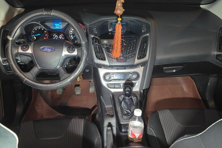 Used Ford Focus 2012 Sedan 1.6L Manual Fashion Edition