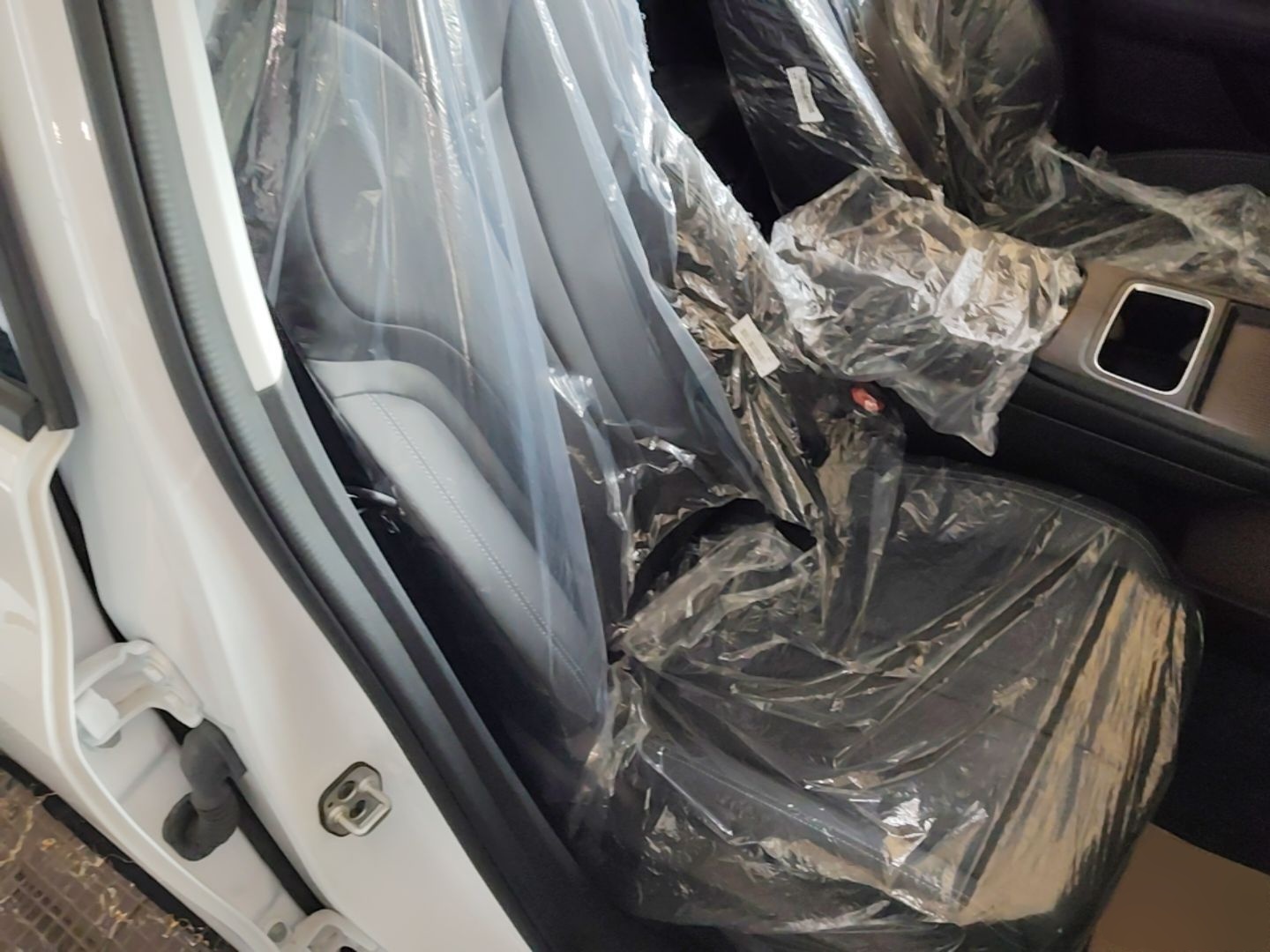 Dongfeng Aeolus SKY EV01 2025 530 km AIR Elite Edition — снимка 19