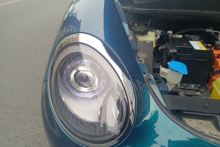 Used ORA Good Cat 2021 400km Standard Range Venus Edition Lithium Iron Phosphate Right Front Headlight