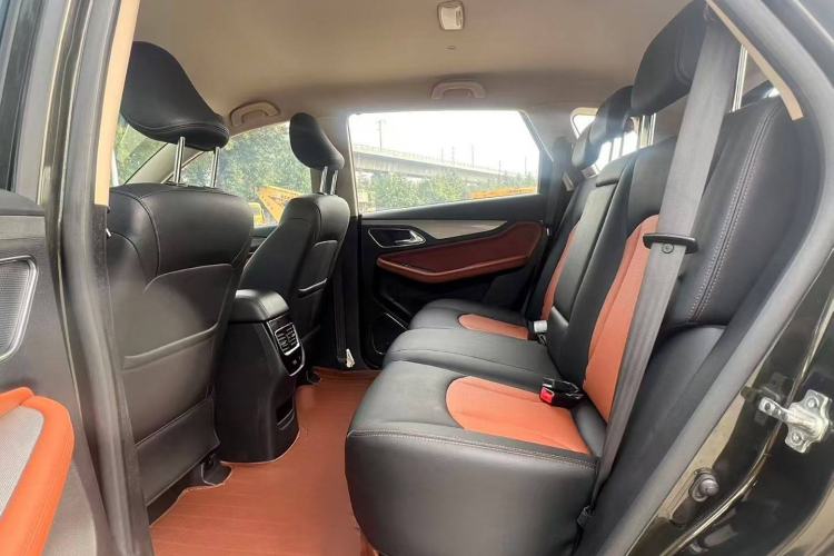 Used Baojun 560 2015 1.8L Manual Elite Edition
