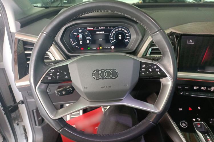 Used Audi Q5 e-tron 2022 40 e-tron Starry Edition Luxury Package Steering Wheel