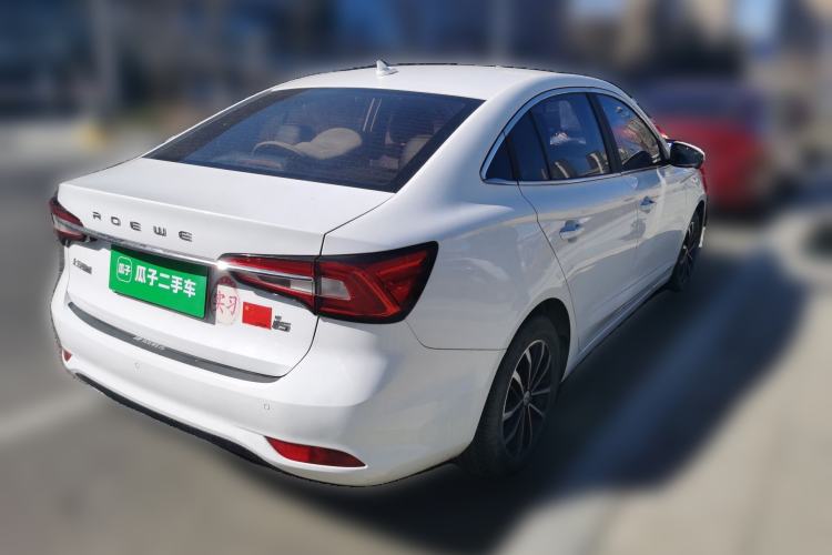 Used Roewe i5 2020 1.5L Automatic 4G Connect Luxury Flagship Edition
