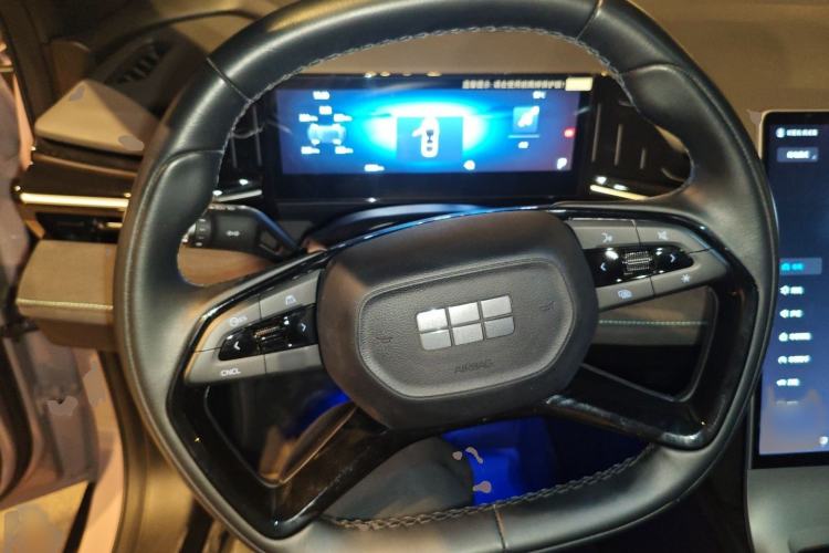 Used Geely Galaxy L6 2024 125km Creative Edition
