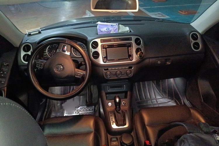 Used Volkswagen Tiguan L 2015 2.0 TSI Automatic All-Wheel Drive Luxury Edition