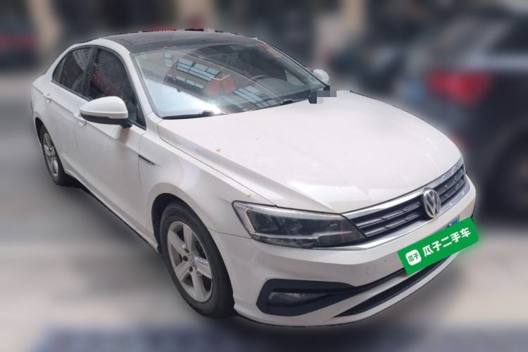 Used Volkswagen Lamando 2021 230TSI DSG Fashion Edition Front Right 45 Deg