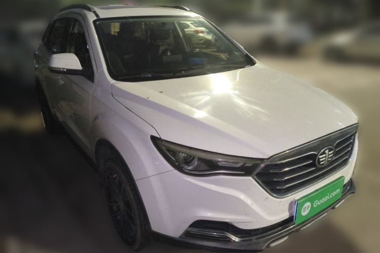 Used Bestune X40 2018 Internet Celebrity Edition 1.6L Automatic Luxury Version Front Right 45 Deg