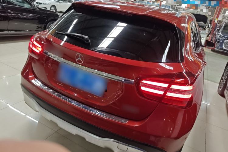 Used Mercedes-Benz GLA 2017 GLA 200 Fashion Model Rear Right 45 Deg