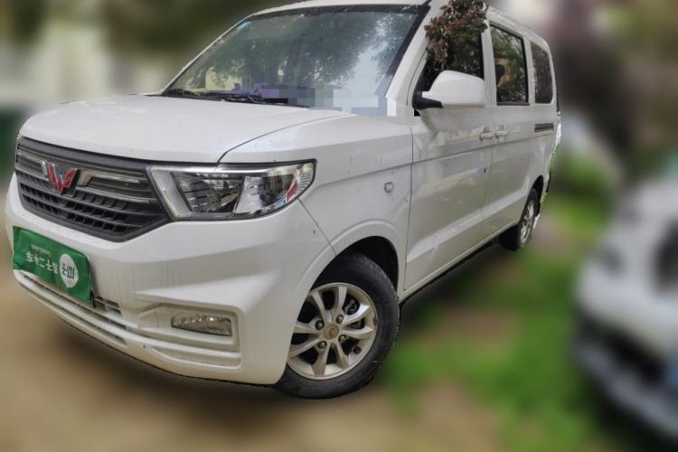 Used Wuling Hongguang V 2019 1.5L Enjoyment Version China VI LAR