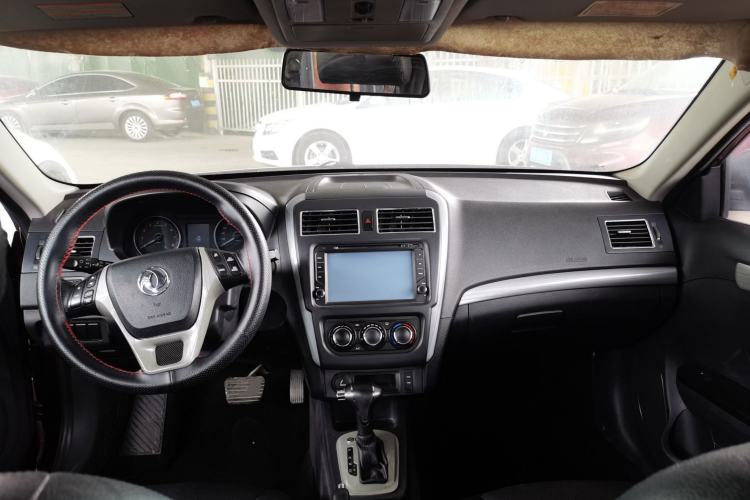 Used FORTHING Joyear S50 2014 1.6L CVT Luxury Model
