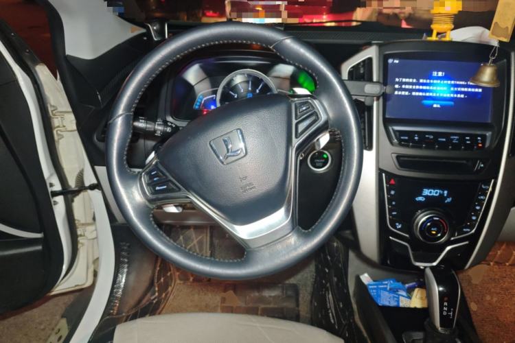 Used Luxgen U6 SUV 2014 2.0T ZhiZun Model