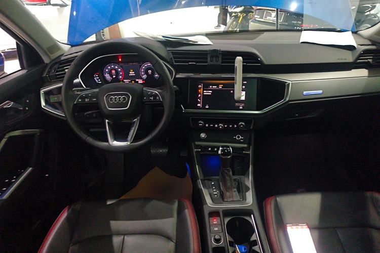 Used Audi Q3 2019 40 TFSI Fashionable and Elegant Model