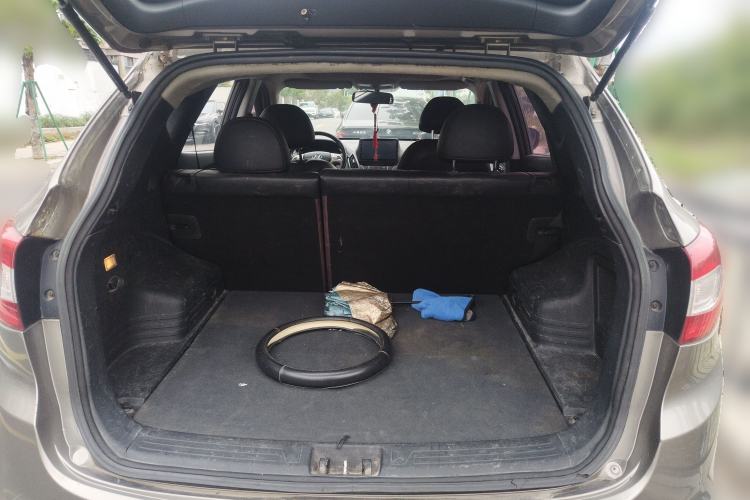 Used Hyundai ix35 2013 2.0L Automatic Two-Wheel Drive Smart GLS China IV Standard Trunk