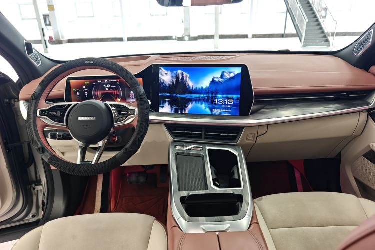 Used Haval XY 2022 2.0T ZhiZun Edition Center Console