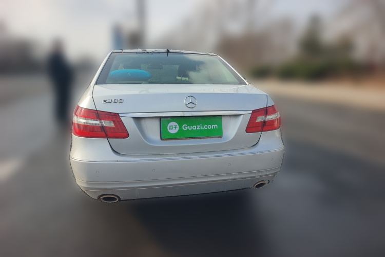 Used Mercedes-Benz E-Class 2009 E 300 Elegant Model

