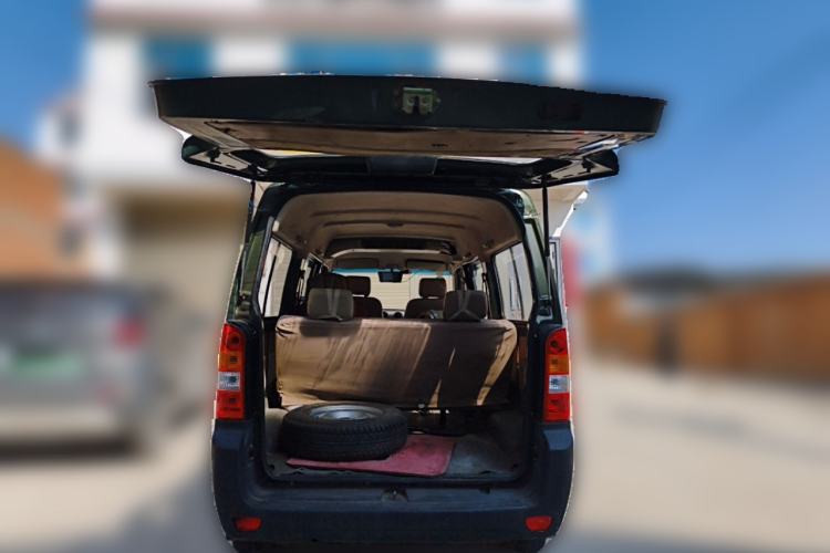 Used Dongfeng Xiaokang V27 2011 1.3L Base Version Extended Edition BG13-20 Trunk