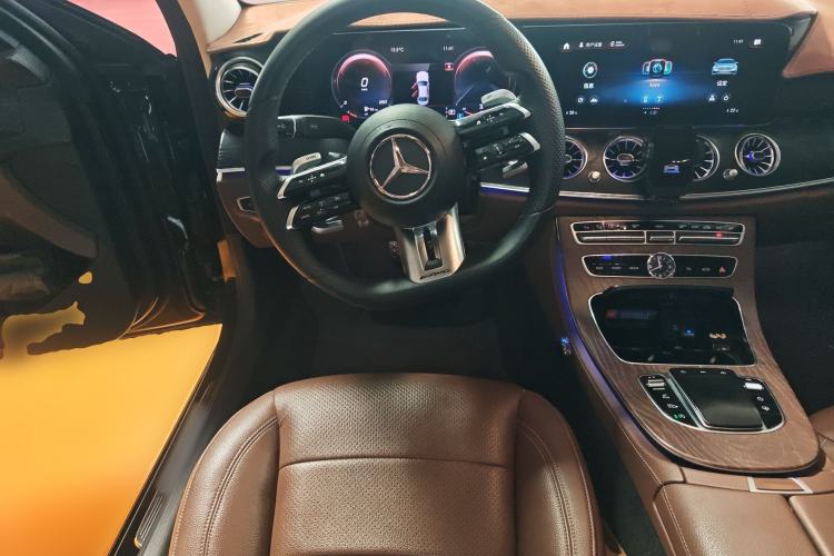 Used Mercedes-Benz E-Class 2018 Facelifted E 300 L Stylish Version Steering Wheel