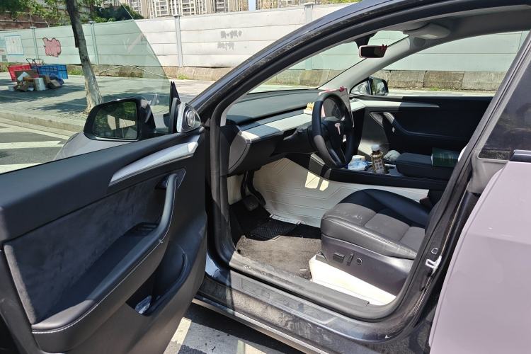 Used Tesla Model Y 2024 Rear-Wheel-Drive Version