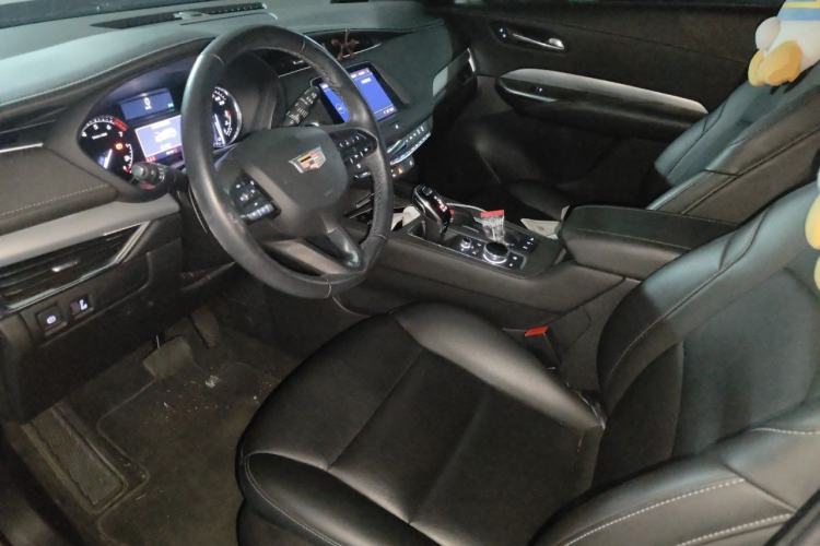 Used Cadillac XT4 2021 28T Two-Wheel Drive Leading Version
