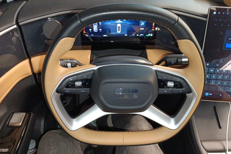 Used Geely Galaxy L7 2024 1.5T 115 km PLUS Dragon Edition Steering Wheel