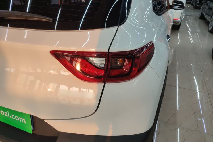 Used Kia kx1 Stonic 2021 1.4L CVT Fun Edition Exterior 3