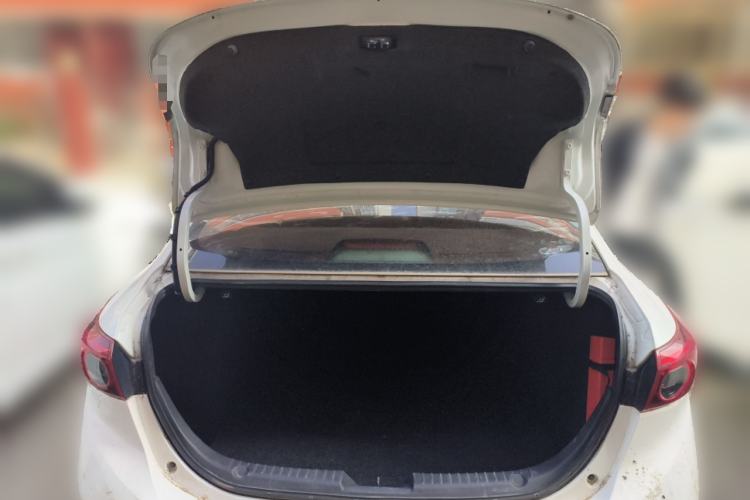 Used Mazda 3 Axela 2017 Sedan 1.5L Automatic Luxury Model Emission Standard China V Trunk