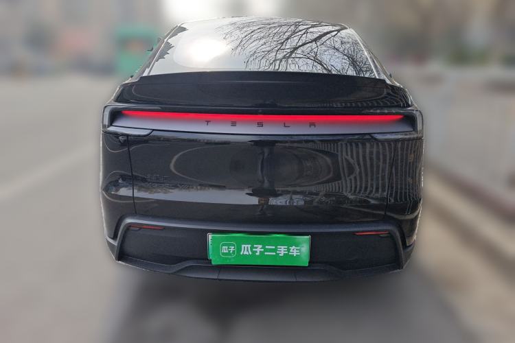 Used Tesla Model Y L 2025 Model Long-Range All-Wheel-Drive Version
