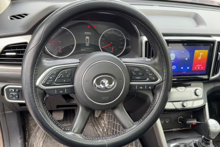 Used Great Wall Poer 2019 2.0T Commercial Version Manual Diesel Two-Wheel Drive Navigation Type Long Bed GW4D20M
