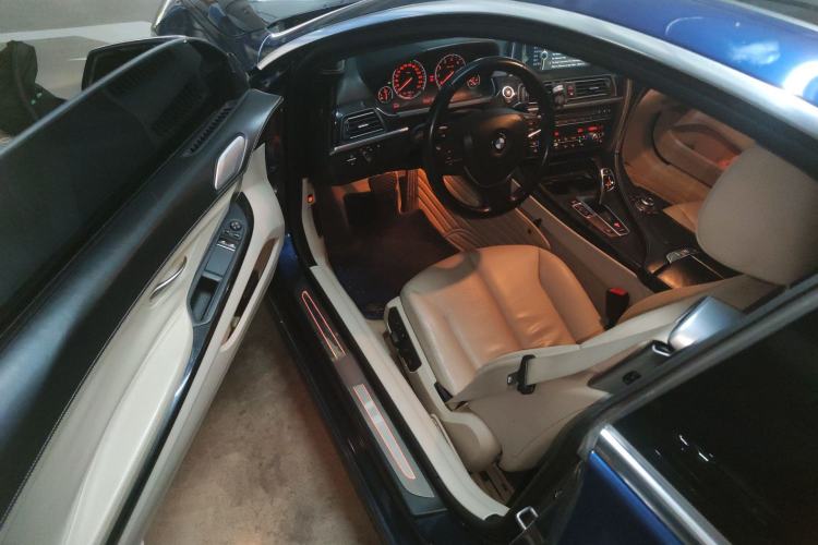 Used BMW 6 Series 2012 640i two-door coupe Driver Seat