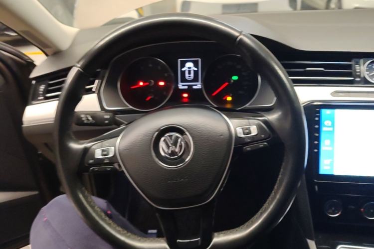 Used Volkswagen Magotan 2017 330TSI DSG Leading Model Steering Wheel