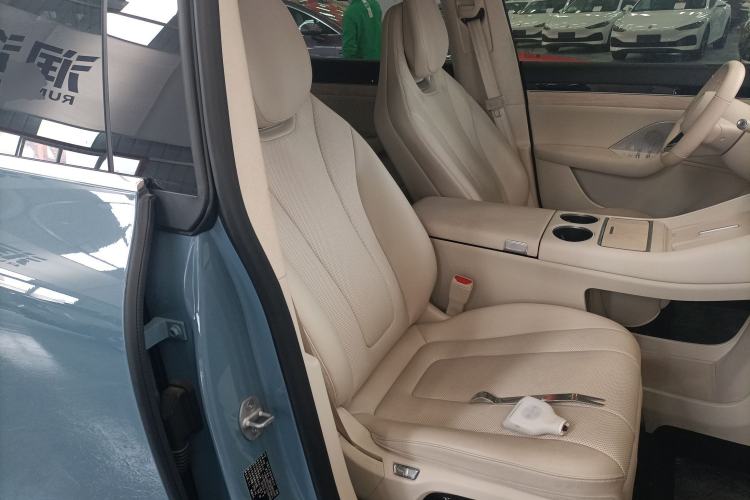 Used Hima Luxeed R7 2024 All-Electric 736 km Ultra
