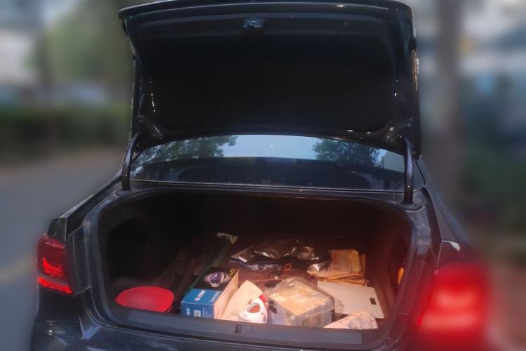 Used Volkswagen Magotan 2012 Revised 1.8TSI Luxury Version Trunk