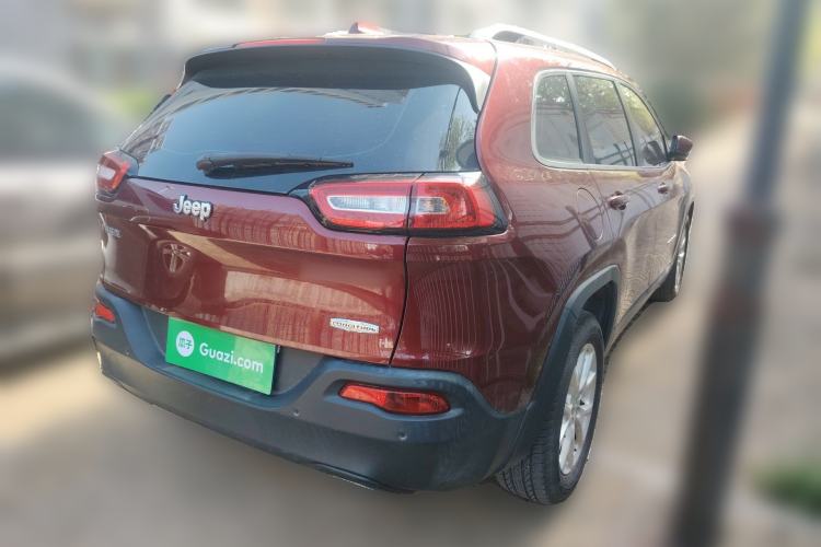 Used Jeep Cherokee 2016 2.4L Leading Edition Rear Right 45 Deg