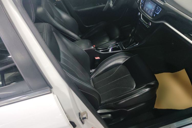 Used Geely Auto Emgrand 2017 Sedan Million Edition 1.5L CVT Upward Version
