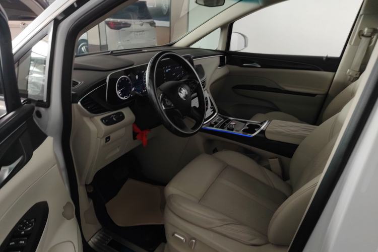 Used Buick GL8 2022 ES Landtrek 653T Comfort Edition