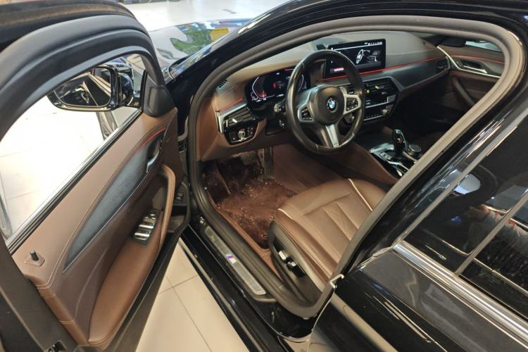 Used BMW 5 Series 2021 Facelifted 530Li Leading Edition M Sport Package