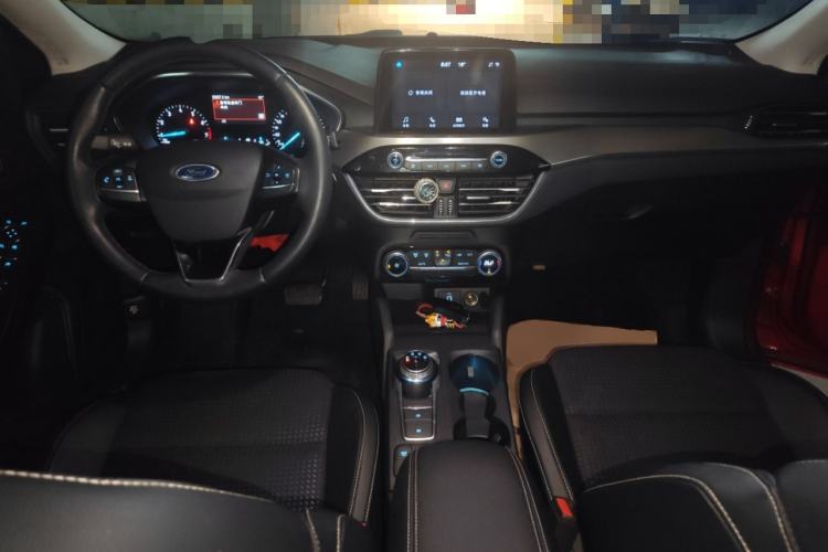 Used Ford Focus 2020 Hatchback EcoBoost 180 Automatic Trend Edition Center Console