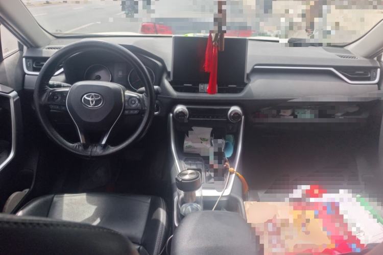 Used Toyota Wildlander 2020 2.0L CVT Two-Wheel Drive Luxury Edition Center Console