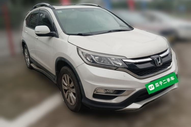 Used Honda CR-V 2015 2.0L two-wheel drive Fashion Edition Front Right 45 Deg
